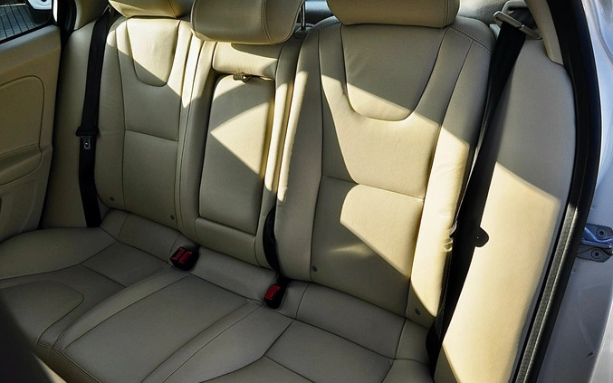 Volvo S60 cena 63000 przebieg: 138000, rok produkcji 2017 z Zamość małe 277